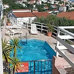 Seaview Apt, Communal Swimming Pool, 250m To Beach, Parking, 4km To Old Town Appartamento