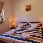 Appartamento Seaview Apt, Communal Swimming Pool, 250m To Beach, Parking, 4km To Old Town