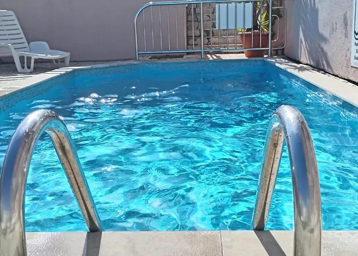 Seaview Apt, Communal Swimming Pool, 250m To Beach, Parking, 4km To Old Town *