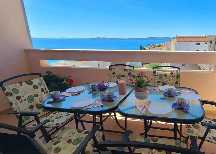 Seaview Apt, Communal Swimming Pool, 250m To Beach, Parking, 4km To Old Town * Trogir