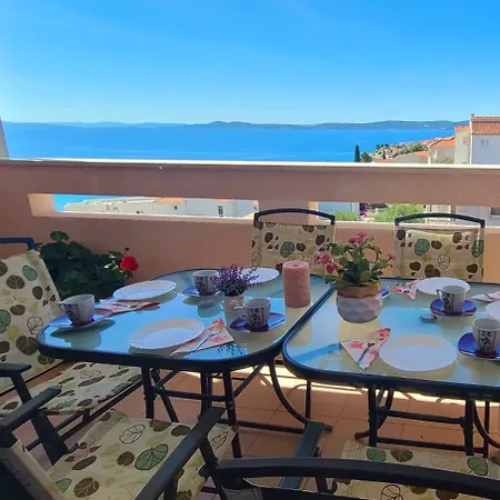 Seaview Apt, Communal Swimming Pool, 250m To Beach, Parking, 4km To Old Town * Trogir