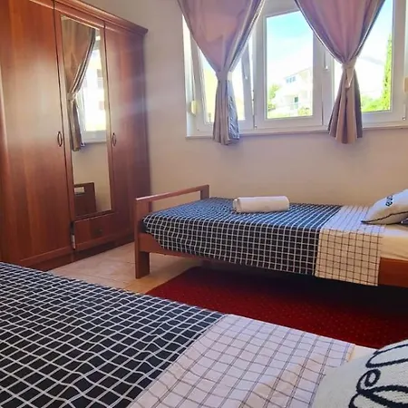 شقة Seaview Apt, Communal Swimming Pool, 250m To Beach, Parking, 4km To Old Town