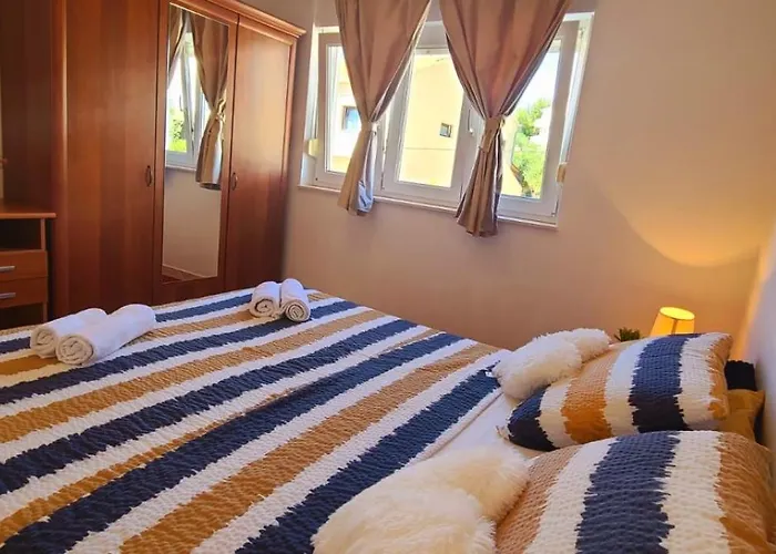 公寓 Seaview Apt, Communal Swimming Pool, 250m To Beach, Parking, 4km To Old Town